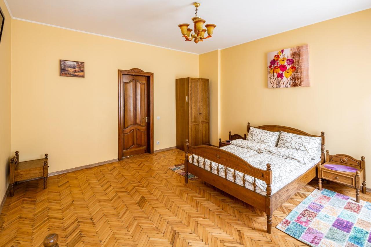 Apartment On Yana Zhizhky Lviv Ngoại thất bức ảnh