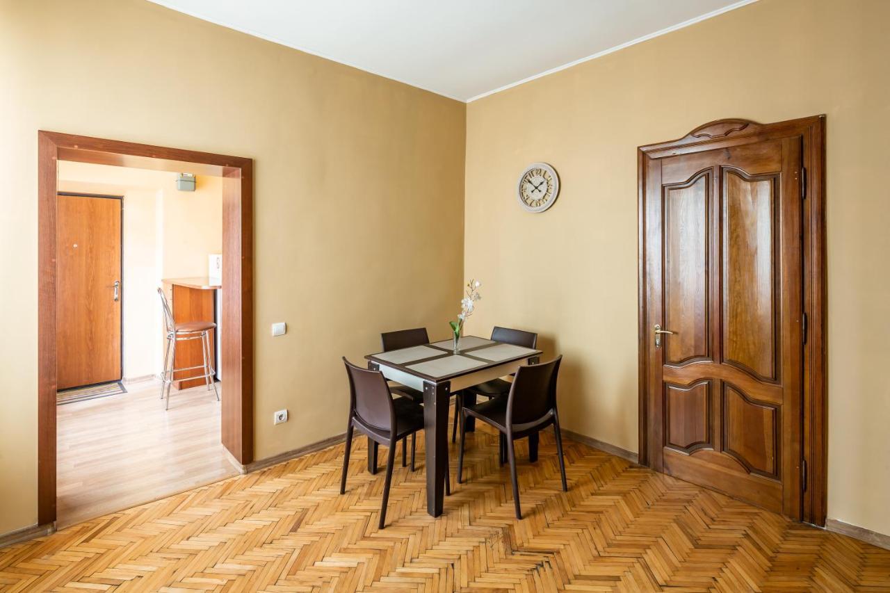 Apartment On Yana Zhizhky Lviv Ngoại thất bức ảnh