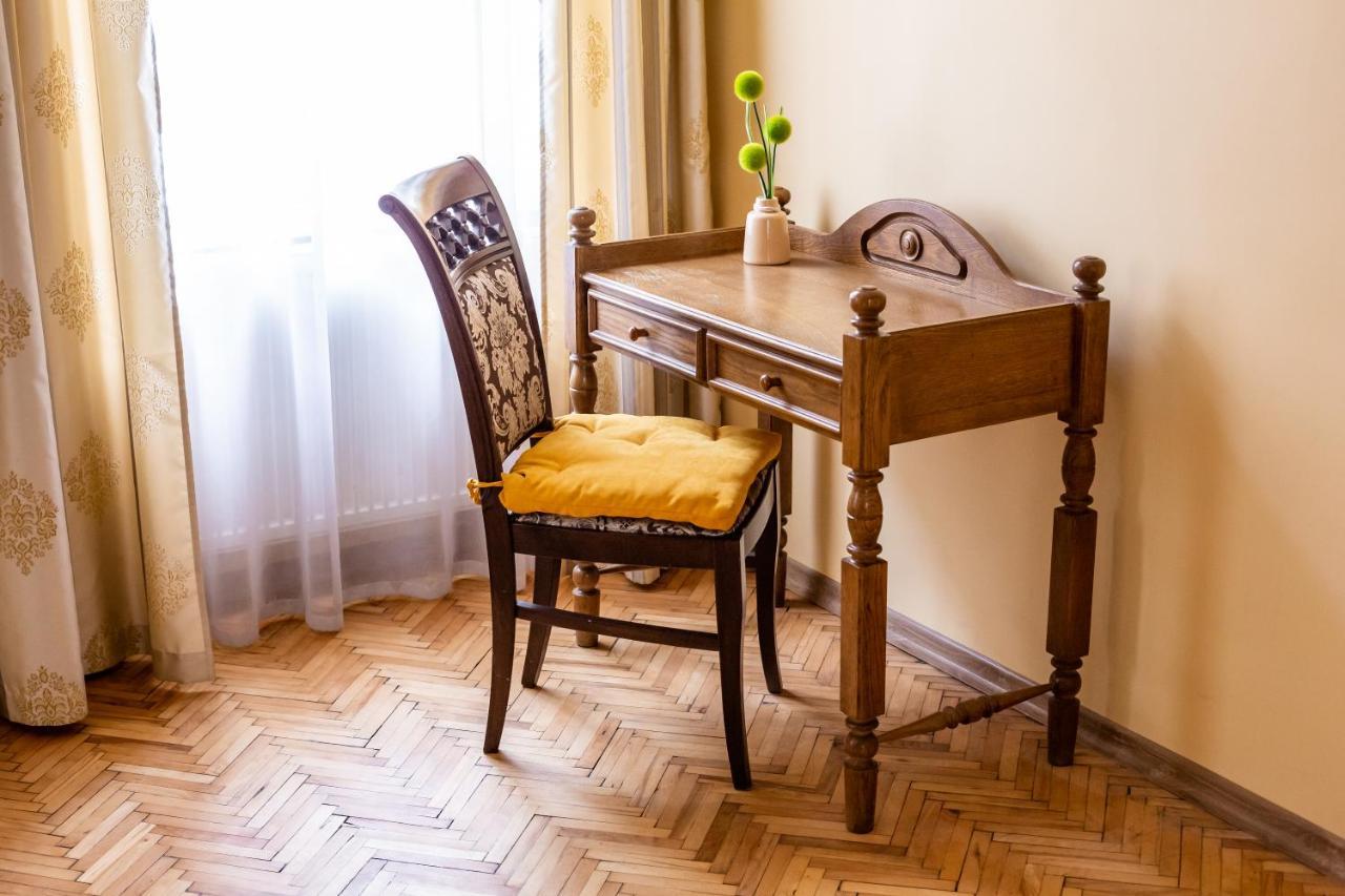 Apartment On Yana Zhizhky Lviv Ngoại thất bức ảnh