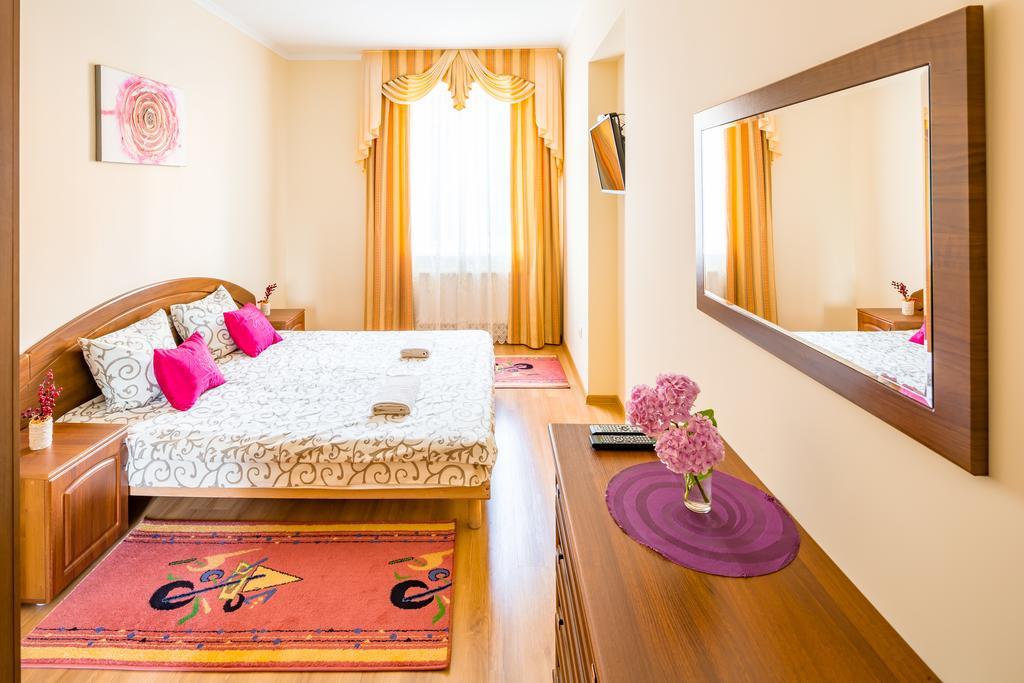 Apartment On Yana Zhizhky Lviv Ngoại thất bức ảnh