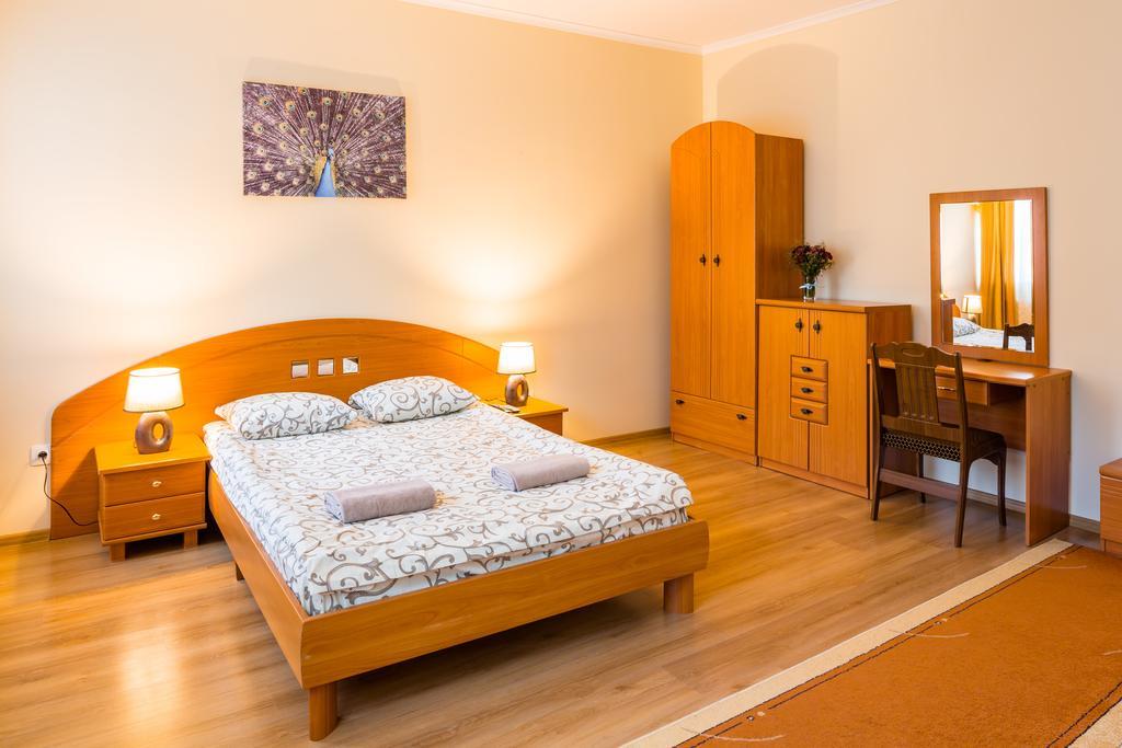 Apartment On Yana Zhizhky Lviv Ngoại thất bức ảnh
